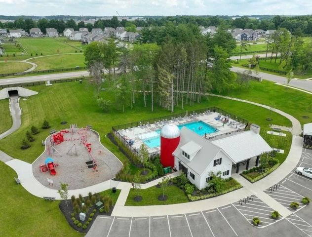 2761 Newbern Drive E, Blacklick, OH 43004