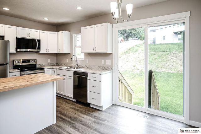 3806 Miami Street, Omaha, NE 68111