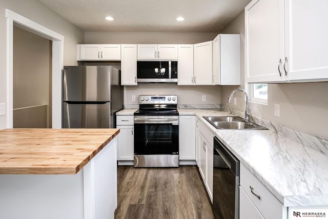 3806 Miami Street, Omaha, NE 68111