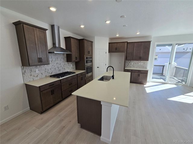 8784 Whiteclover Street, Littleton, CO 80125