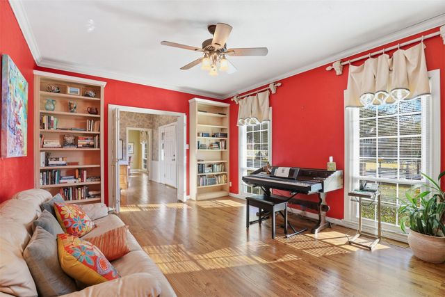 3800 Hollow Creek Road, Benbrook, TX 76116