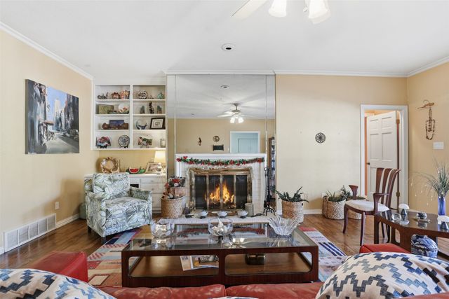 3800 Hollow Creek Road, Benbrook, TX 76116