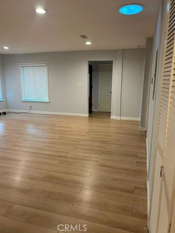 10834 Encino, Granada Hills, CA 91344