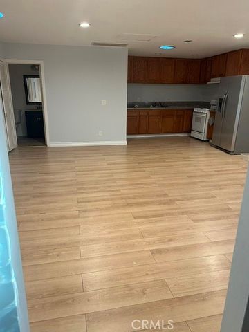 10834 Encino, Granada Hills, CA 91344