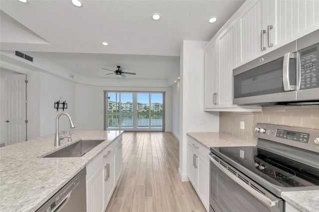10530 BOARDWALK LOOP 202, Bradenton, FL 34202