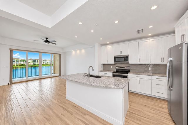 10530 BOARDWALK LOOP 202, Bradenton, FL 34202