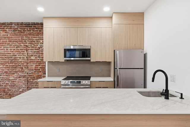 1502 S 52ND ST, Philadelphia, PA 19143