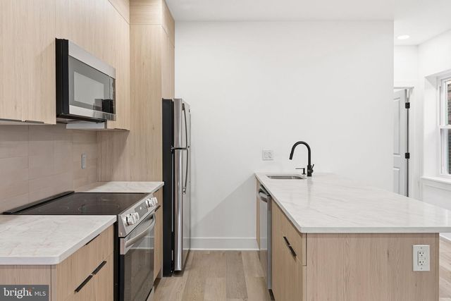 1502 S 52ND ST, Philadelphia, PA 19143