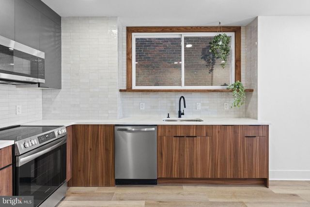 1502 S 52ND ST, Philadelphia, PA 19143