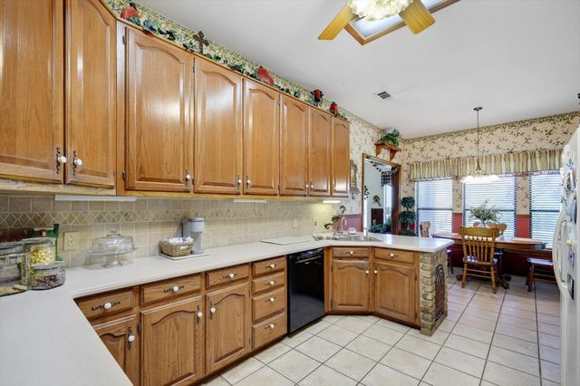 2201 Oak Knoll Court, Colleyville, TX 76034