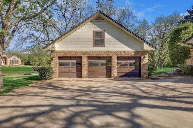 2201 Oak Knoll Court, Colleyville, TX 76034