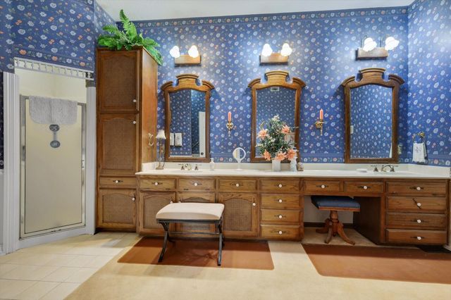 2201 Oak Knoll Court, Colleyville, TX 76034