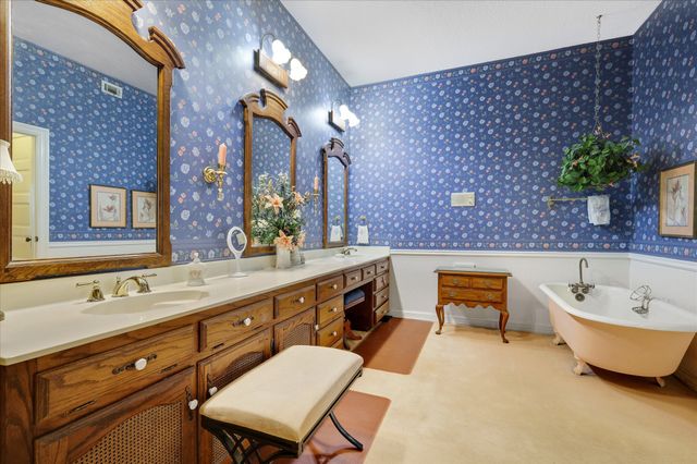 2201 Oak Knoll Court, Colleyville, TX 76034