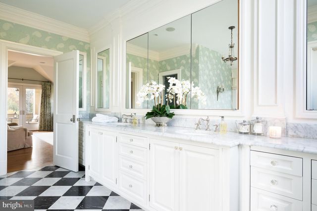 3031 GATES RD NW, Washington, DC 20008