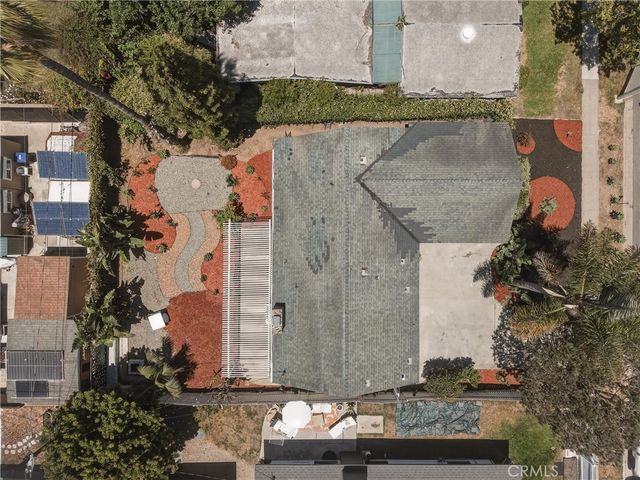 2107 Pomona, Costa Mesa, CA 92627
