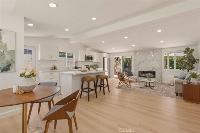 2107 Pomona, Costa Mesa, CA 92627
