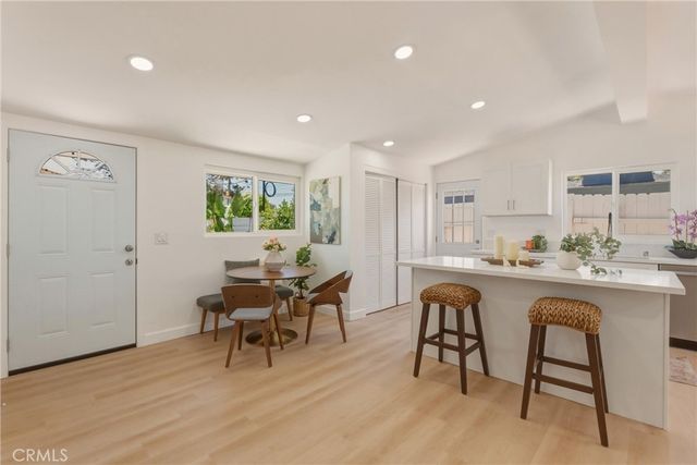 2107 Pomona, Costa Mesa, CA 92627