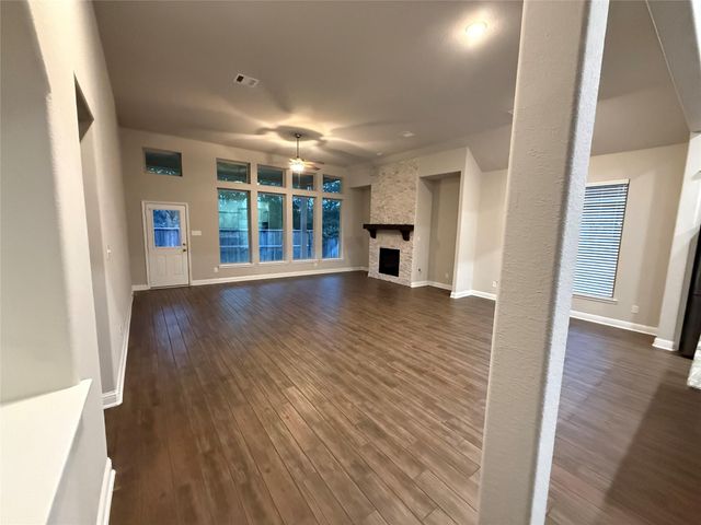 135 Bloomhill Place, Magnolia, TX 77354