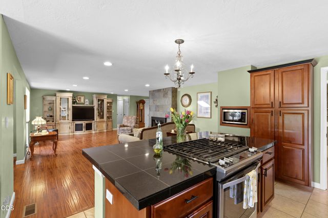 1769 Serenity Drive, Medford, OR 97504