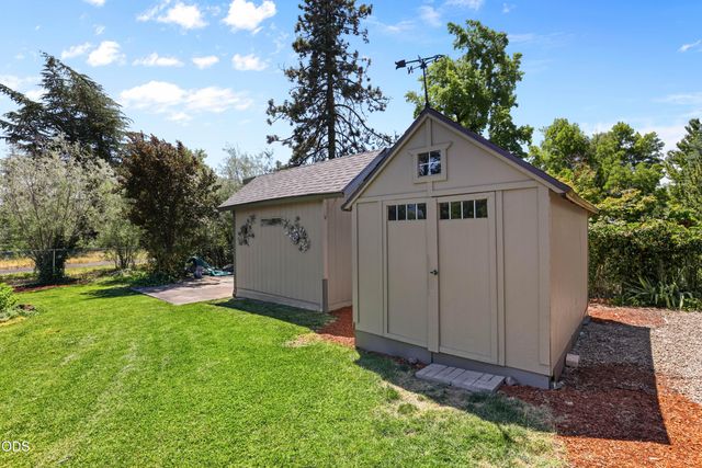 1769 Serenity Drive, Medford, OR 97504