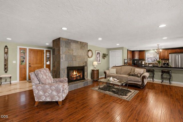 1769 Serenity Drive, Medford, OR 97504