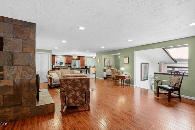 1769 Serenity Drive, Medford, OR 97504