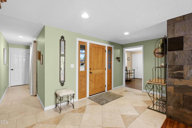 1769 Serenity Drive, Medford, OR 97504