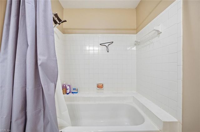 4036 Lake Ridge CIR, Virginia Beach, VA 23452