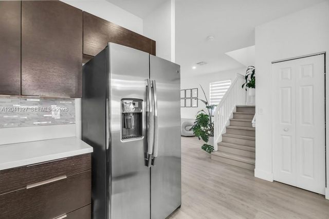 3401 W 94th Ter, Hialeah, FL 33018