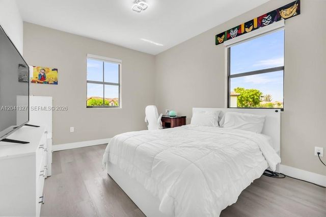 3401 W 94th Ter, Hialeah, FL 33018