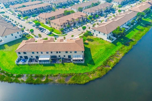 3401 W 94th Ter, Hialeah, FL 33018