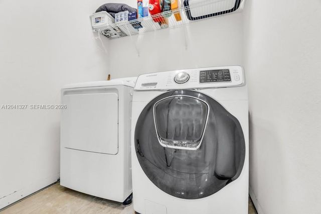 3401 W 94th Ter, Hialeah, FL 33018