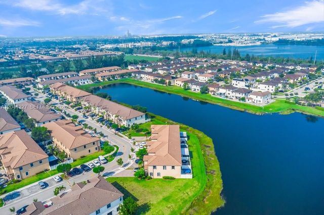 3401 W 94th Ter, Hialeah, FL 33018