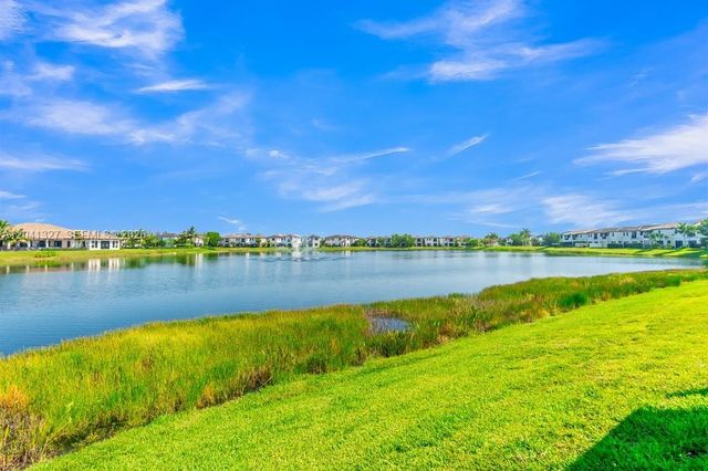 3401 W 94th Ter, Hialeah, FL 33018