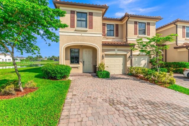 3401 W 94th Ter, Hialeah, FL 33018