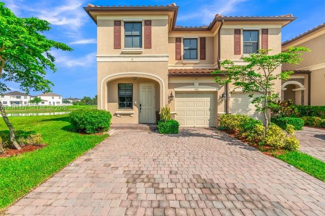 3401 W 94th Ter, Hialeah, FL 33018