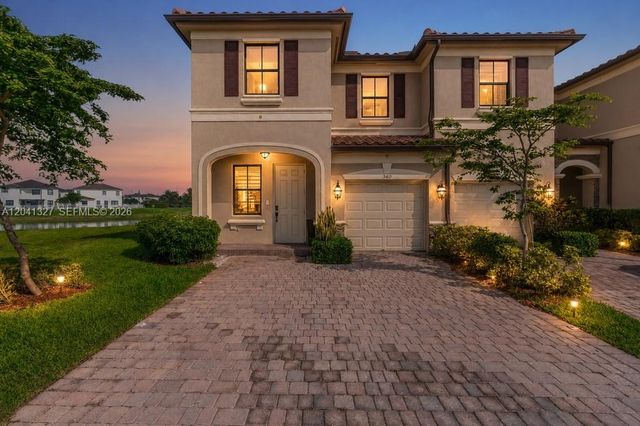 3401 W 94th Ter, Hialeah, FL 33018