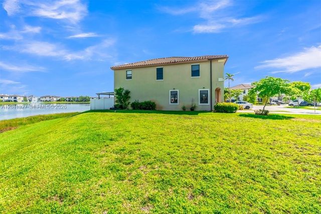 3401 W 94th Ter, Hialeah, FL 33018