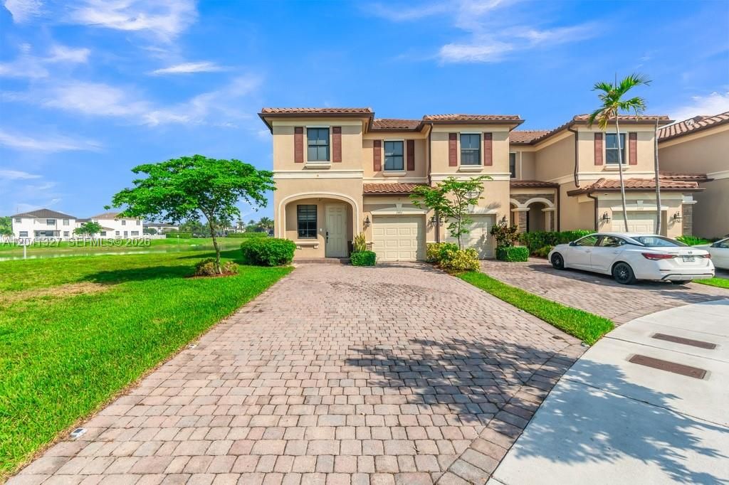 3401 W 94th Ter, Hialeah, FL 33018