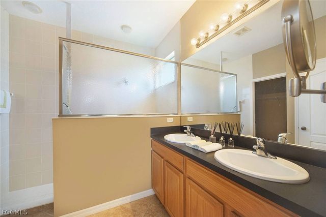 2518 Verdmont CT, Cape Coral, FL 33991