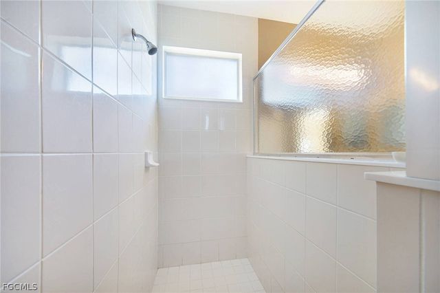 2518 Verdmont CT, Cape Coral, FL 33991