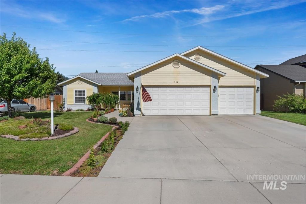 304 Walnut Creek Way, Nampa, ID 83686