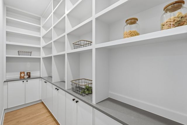 1523 Linden Circle, Lemont, IL 60439