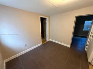 1129 NW 29th St B, Miami, FL 33127