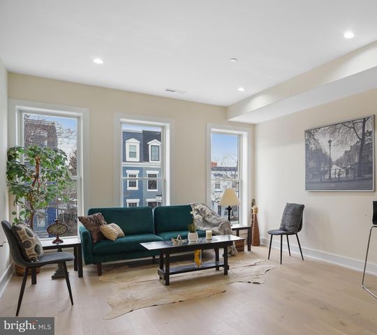 329 16TH ST SE, Washington, DC 20003