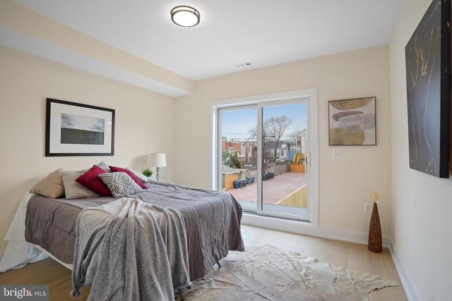 329 16TH ST SE, Washington, DC 20003