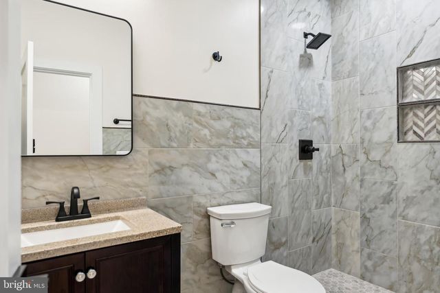 329 16TH ST SE, Washington, DC 20003