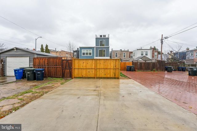 329 16TH ST SE, Washington, DC 20003