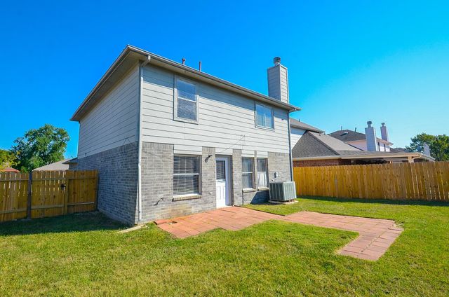 17327 Davenway Dr, Houston, TX 77084