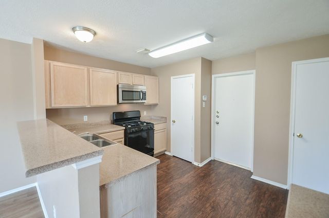 17327 Davenway Dr, Houston, TX 77084